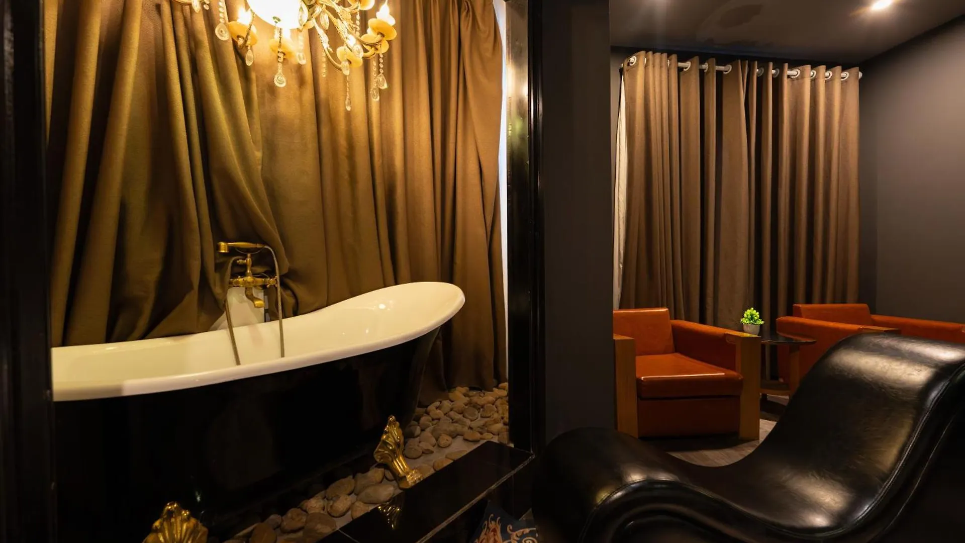 Dao Tien Hotel - Kinh Duong Vuong Da Nang Vietnam