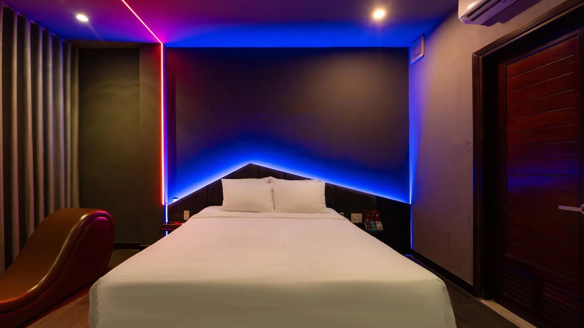 Dao Tien Hotel - Kinh Duong Vuong Da Nang Vietnam
