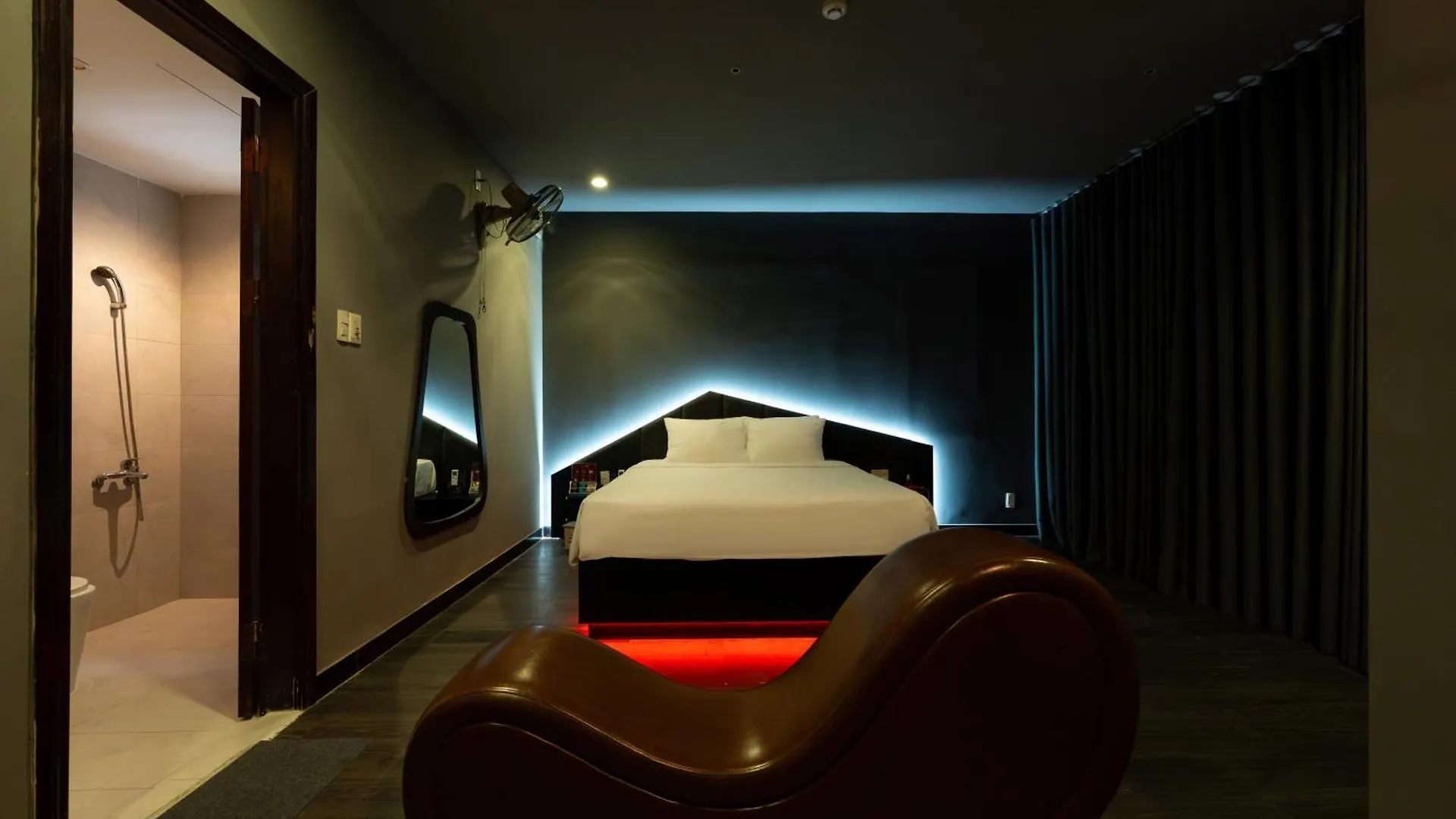 Dao Tien Hotel - Kinh Duong Vuong Da Nang